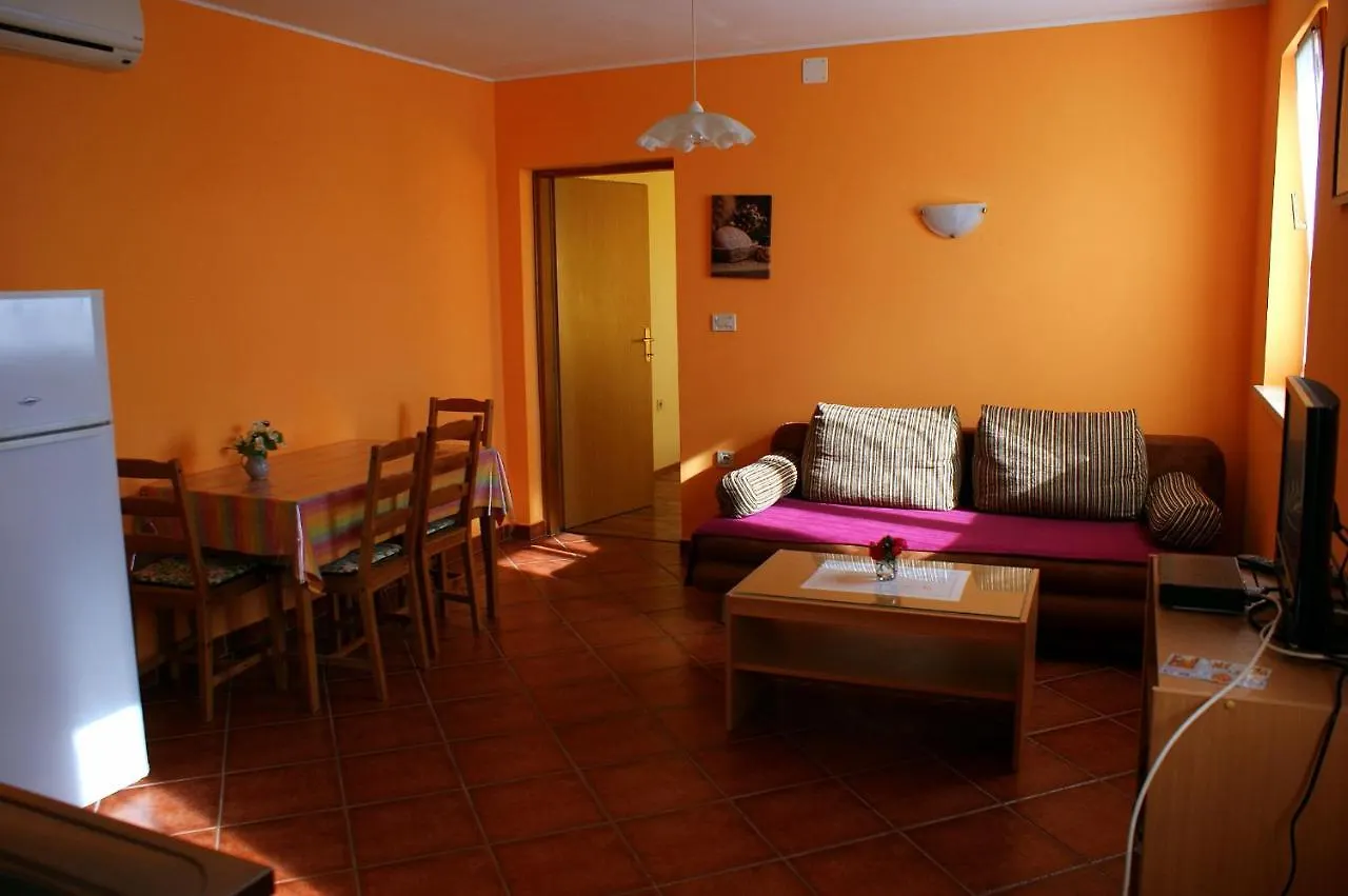 House Vezo Villa Rasa 0*,  Croatia